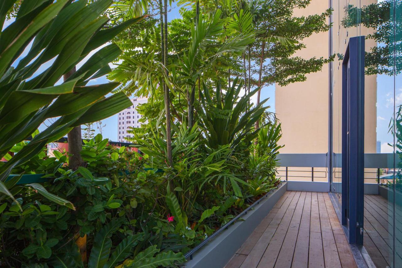 Cest La Vie Boutique Hotel Phnom Penh Dış mekan fotoğraf